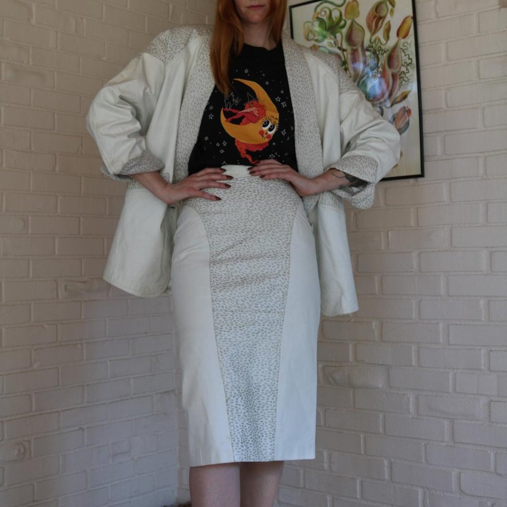 Vtg 80s 90s White leather and animal print set